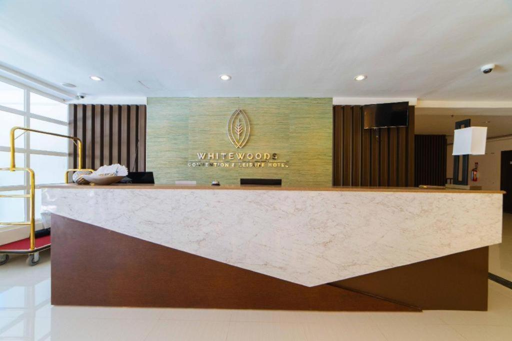 ไวต์วูดส์ คอนเวนชั่น แอนด์ เลเชอร์ โฮเทล Hotel Silang ภายนอก รูปภาพ